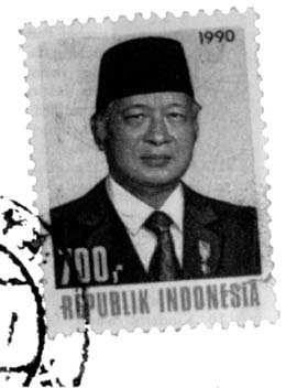 32 &eacute;v zsarnoks&aacute;g ut&aacute;n Suharto neh&eacute;z &ouml;r&ouml;ks&eacute;get hagyott